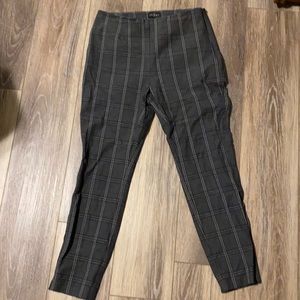 White House Black Market Skinny Ankle